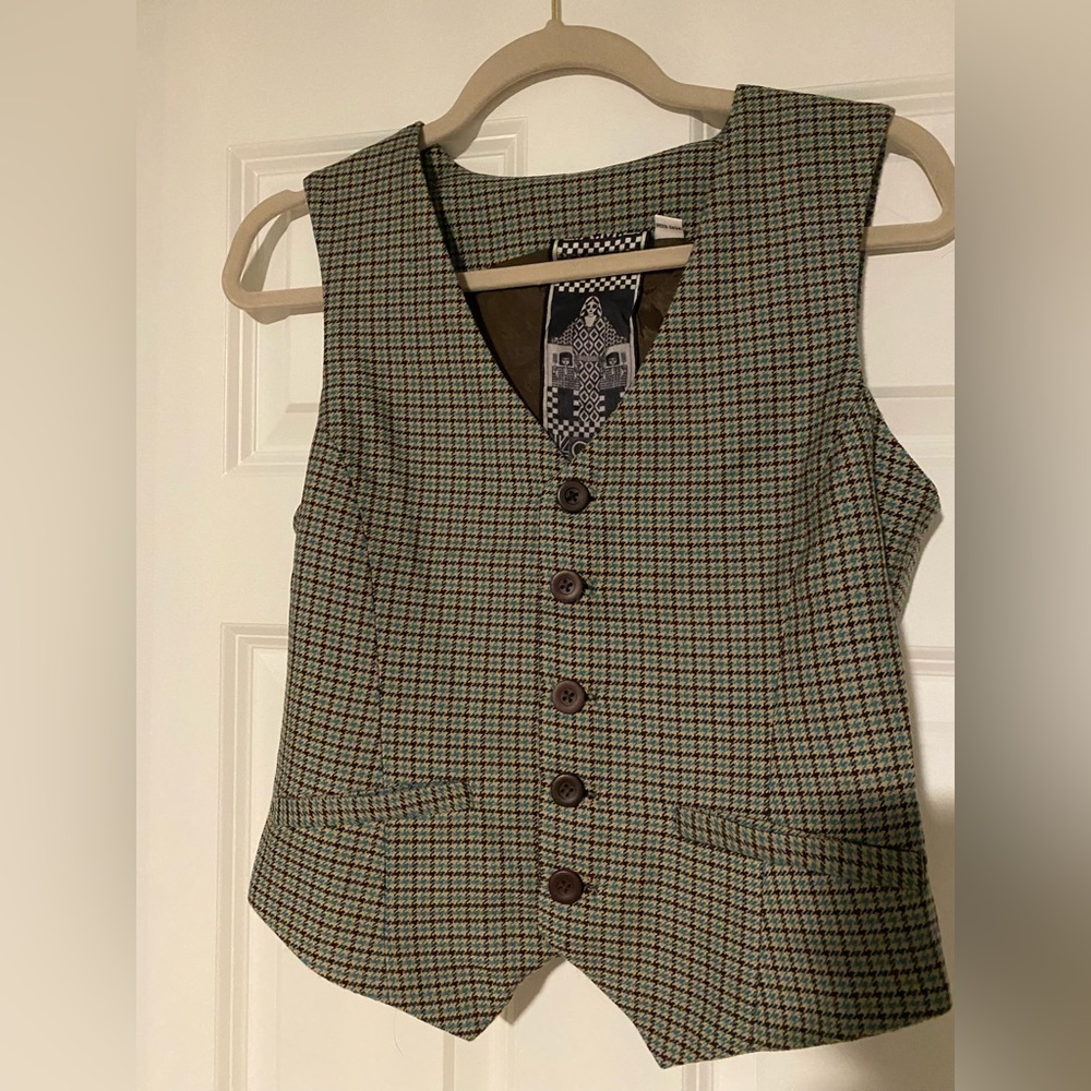 Love.Angel.Music.Baby. Vest Size 6